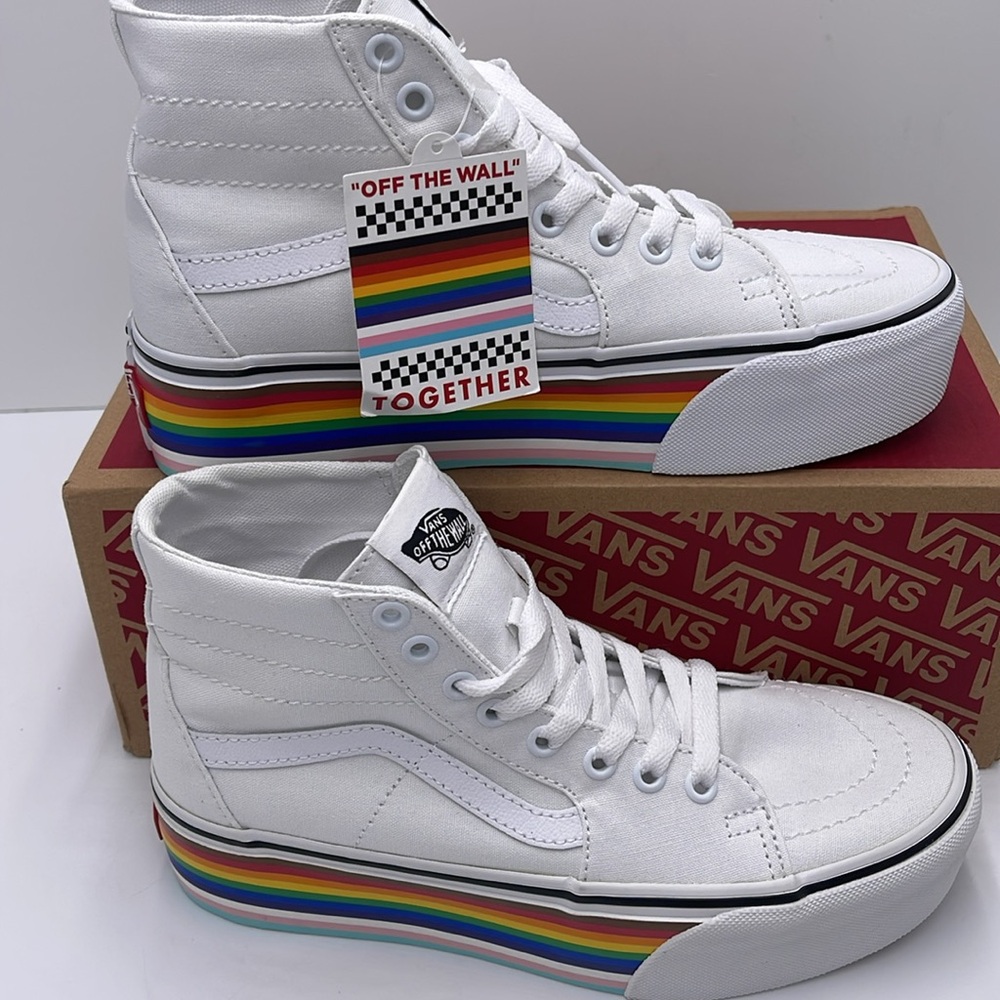 Vans WMNS Sk8-Hi Tapered Pride Rainbow Platform Sneakers
VN0A7Q5PRNC - Picture 2 of 16